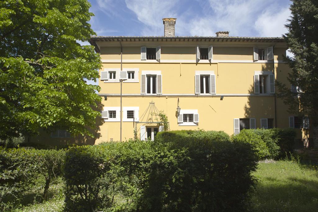 Il Broglino Villa Todi Szoba fotó