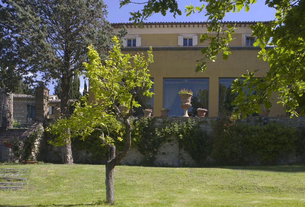 Il Broglino Villa Todi Szoba fotó