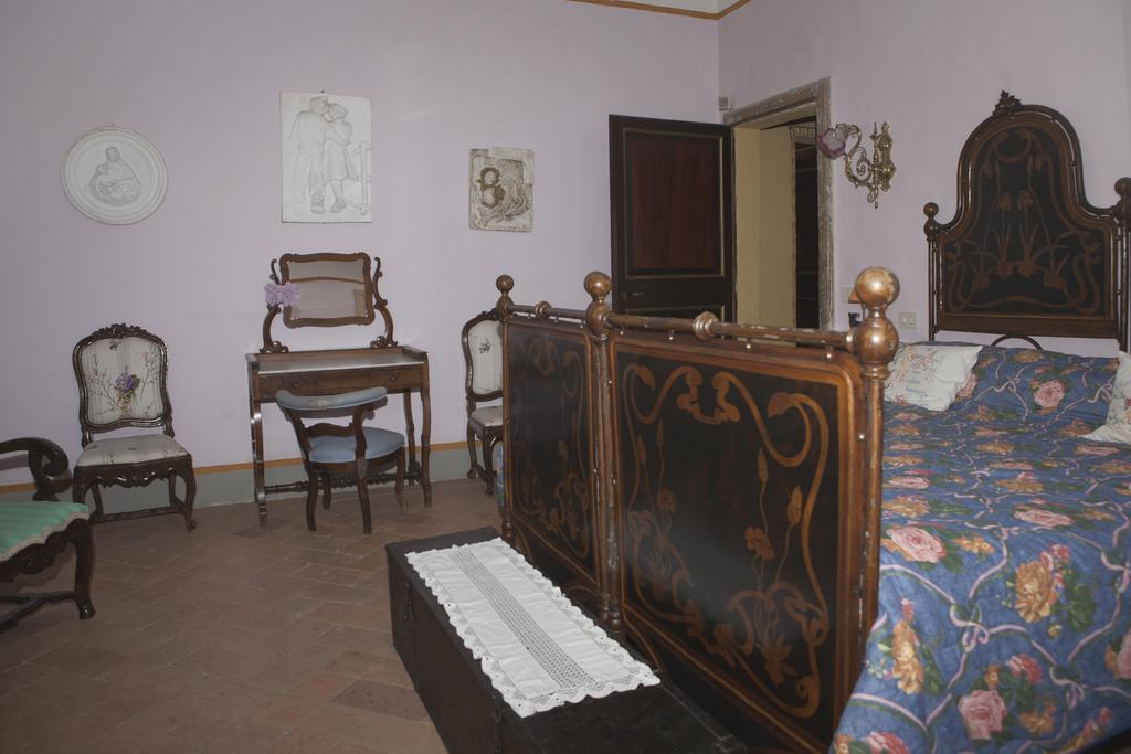Il Broglino Villa Todi Szoba fotó